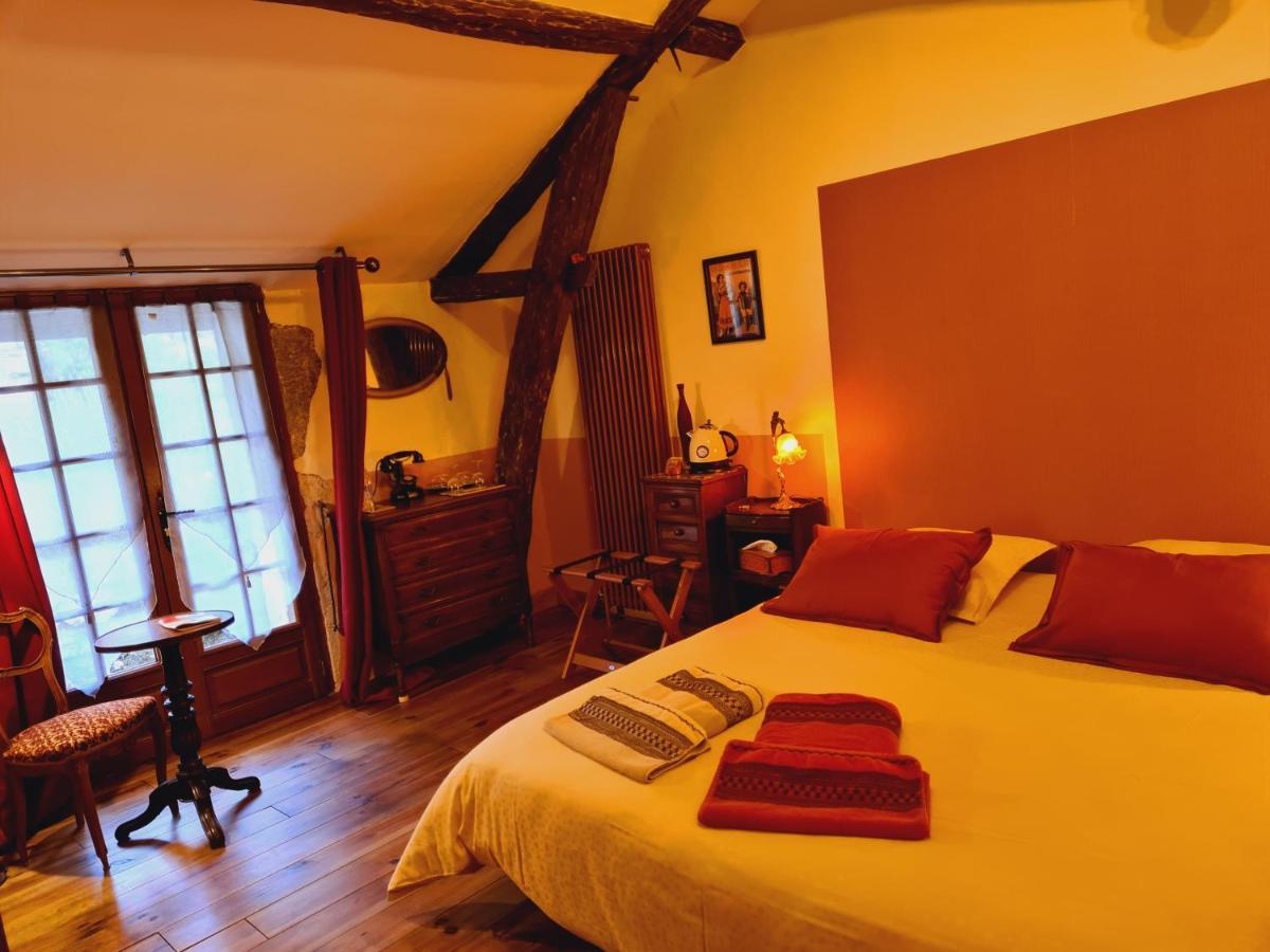 Ferme De Tayac - Charme Avec Pool 호텔 Les Eyzies 외부 사진
