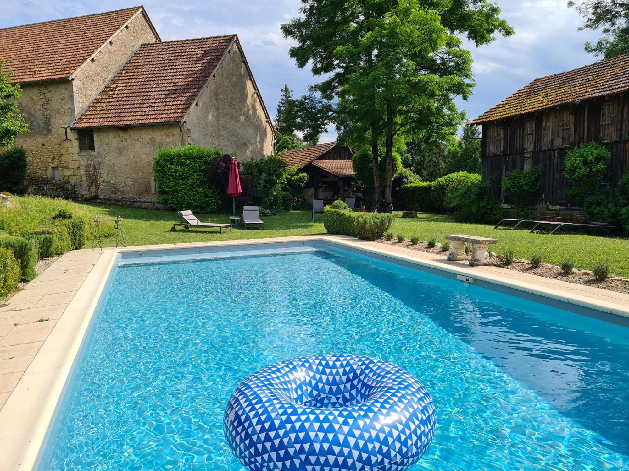 Ferme De Tayac - Charme Avec Pool 호텔 Les Eyzies 외부 사진